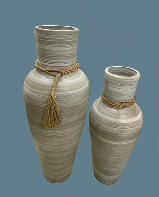 2 sets of ceramic vase